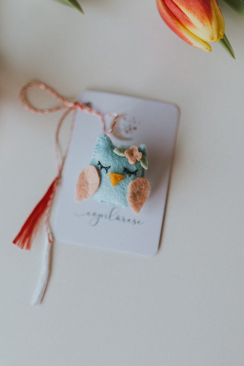 Martisor " Bufnita somnoroasa"