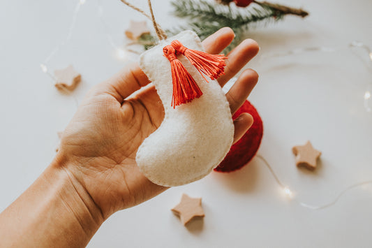 Ornament de brad-Botosel cu ciucuri