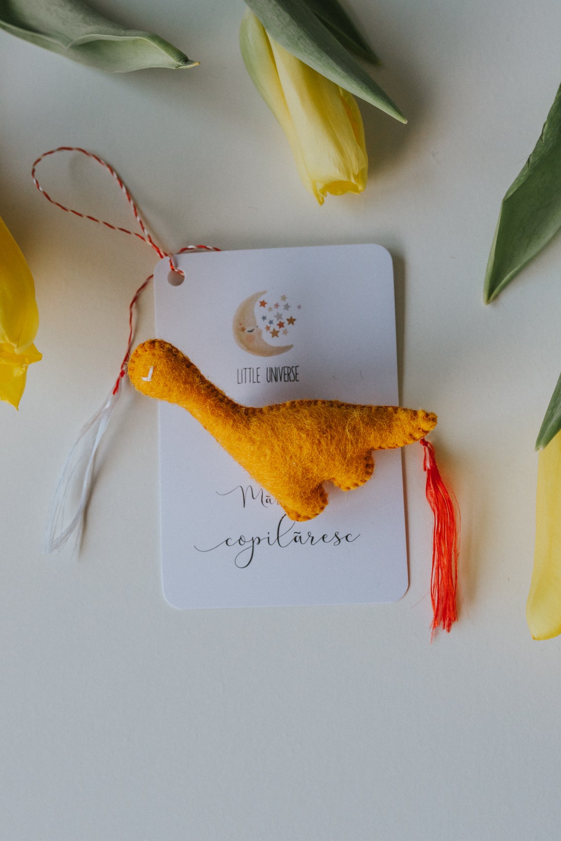 martisor dinozaur