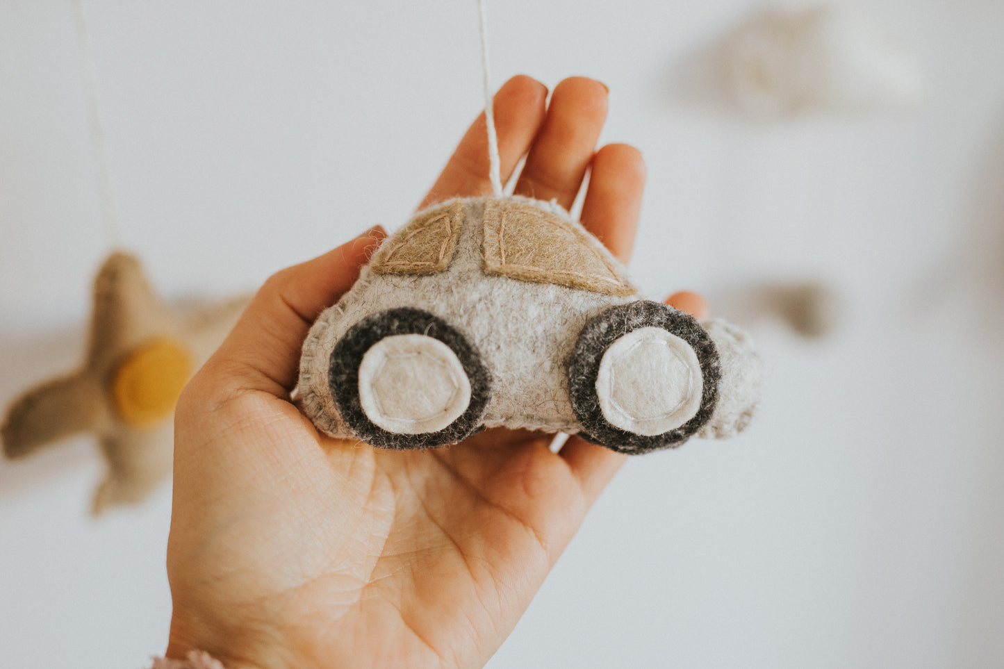 Wall hang cu nume "Happy vehicles"