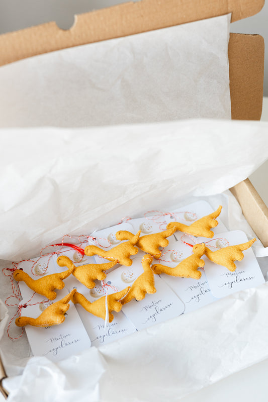 Cutie 10 martisoare "Happy dino "gradinita