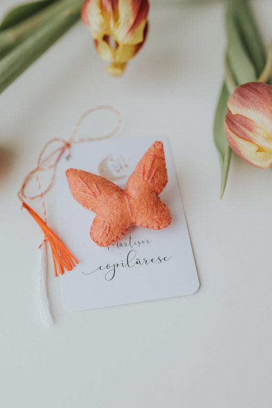 martisor fluture roz