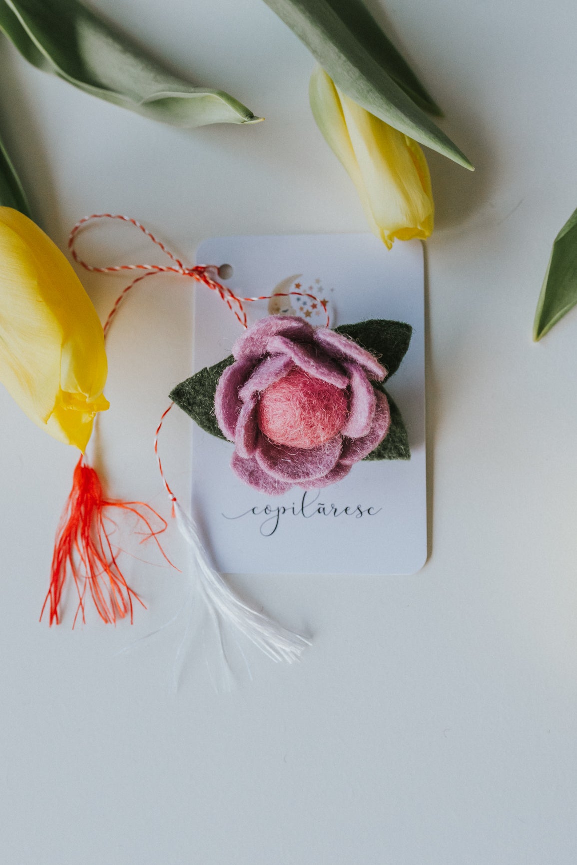 martisor floare mov