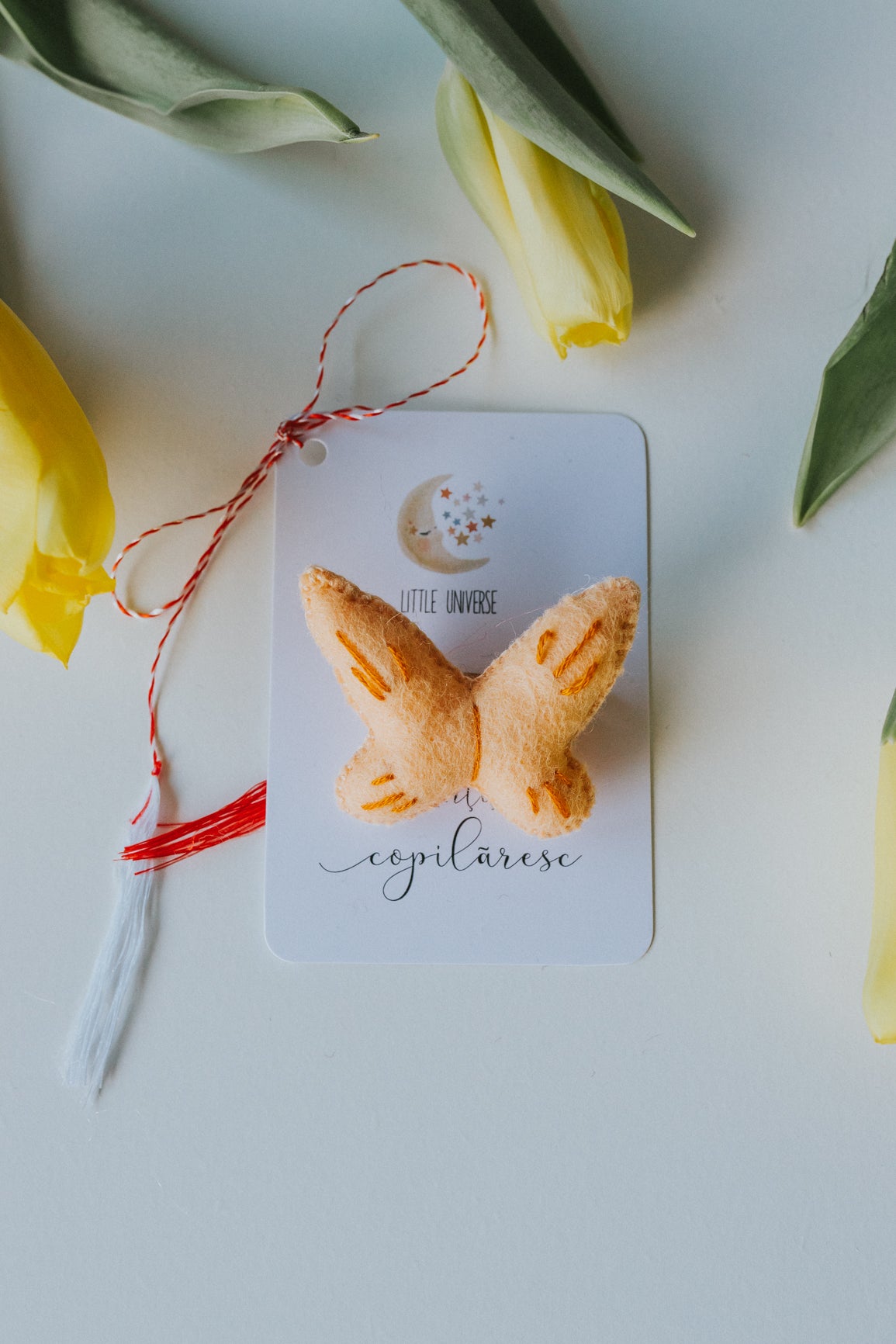 martisor  fluture brosa